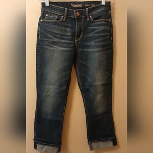 Signature Women's Dark Blue Capri Jeans